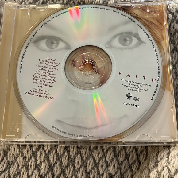 FAITH HILL - FAITH - Picture 4 of 5